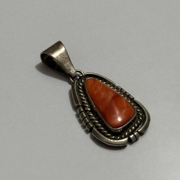 Native American Signed Spiny Pendant - Picture 2 of 4